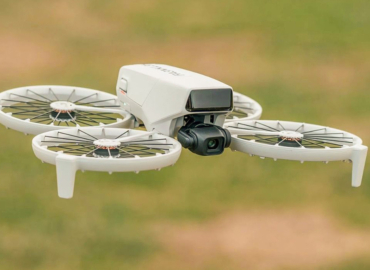 drone-fabrika-dji-flip1